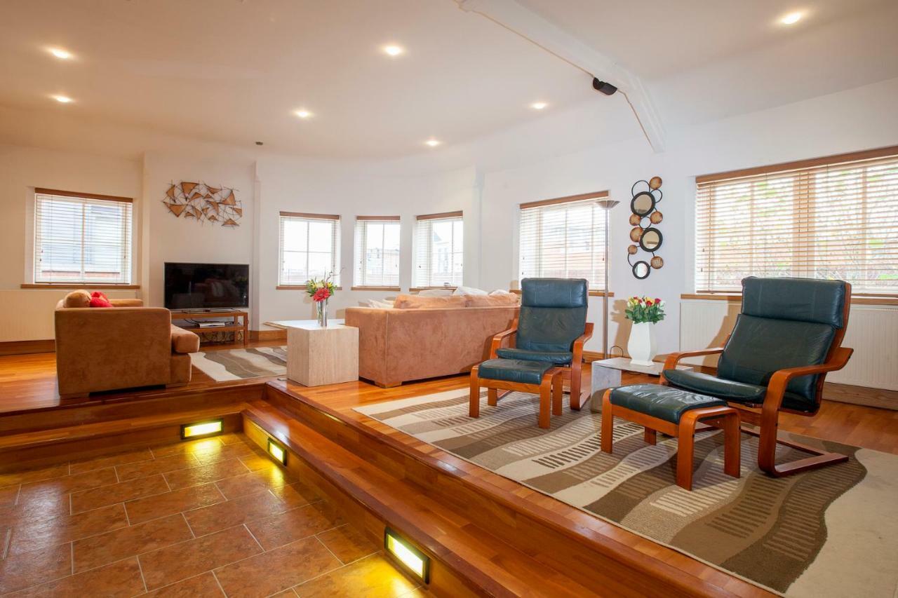 Bright Private - Peaceful Morden Location Leilighet *