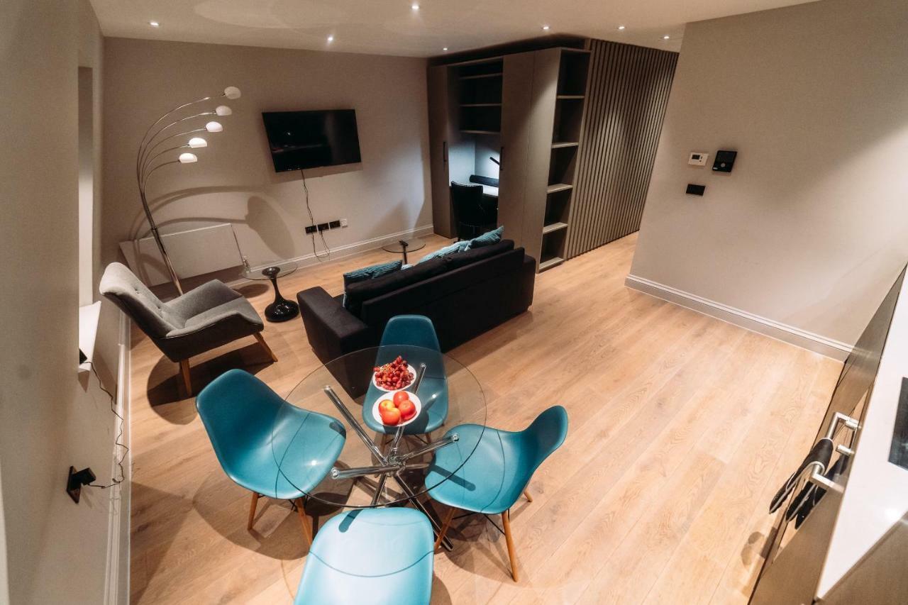 43 Grays Road * London