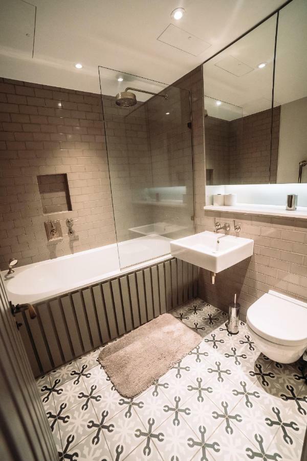 43 Grays Road Apartment *