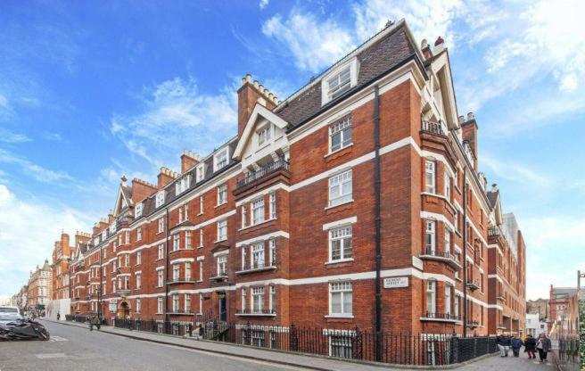 Appartement Gilbert Street Londen
