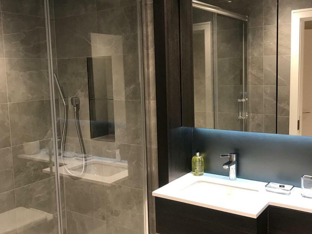 Apartment Kew Bridge *