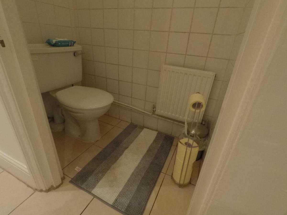 Huge Double Near * London