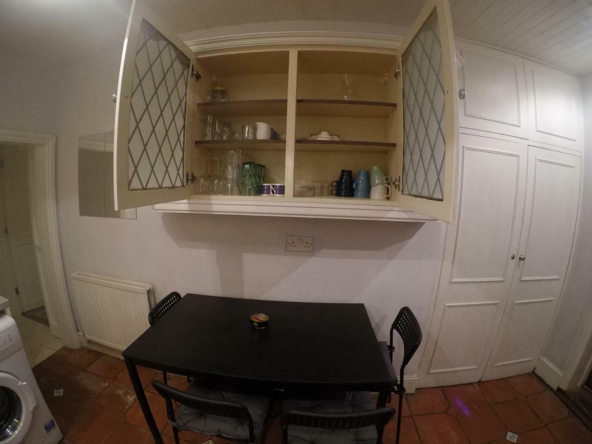 Huge Double Near Guest house