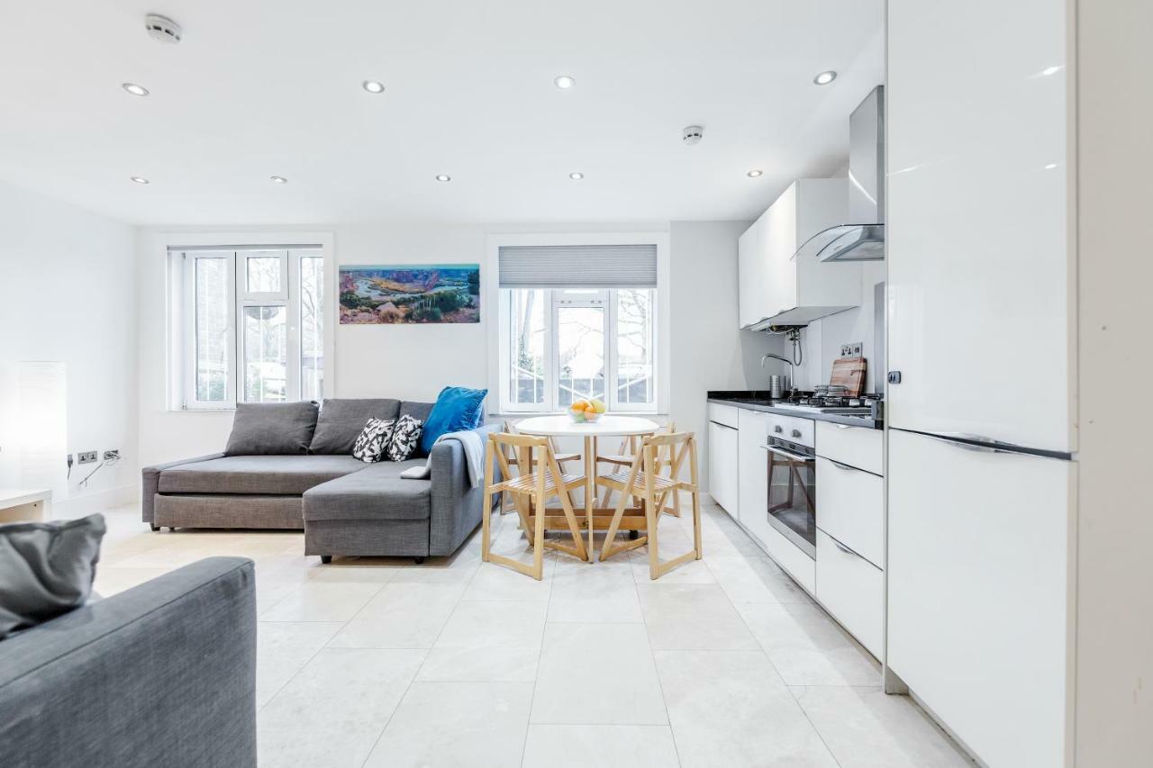 Wandsworth Terrace Apartment *