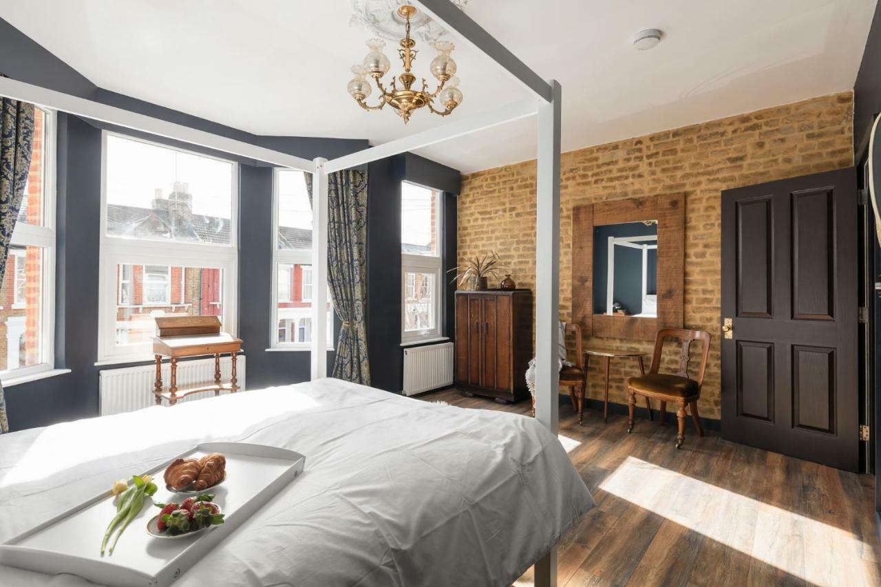 Apartment Courcy Road - 7 Bedroom - Sleeps Up To 22 *