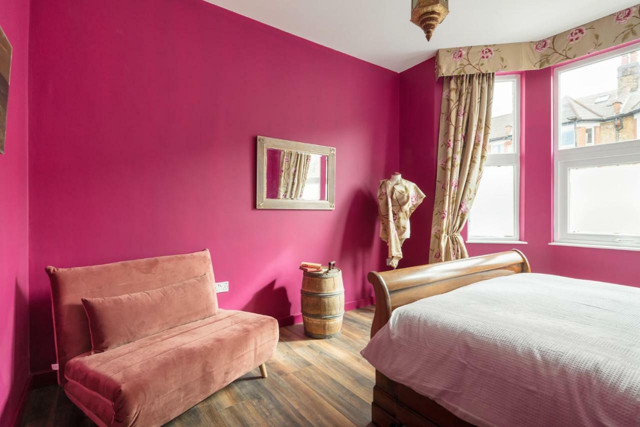 Apartment Courcy Road - 7 Bedroom - Sleeps Up To 22