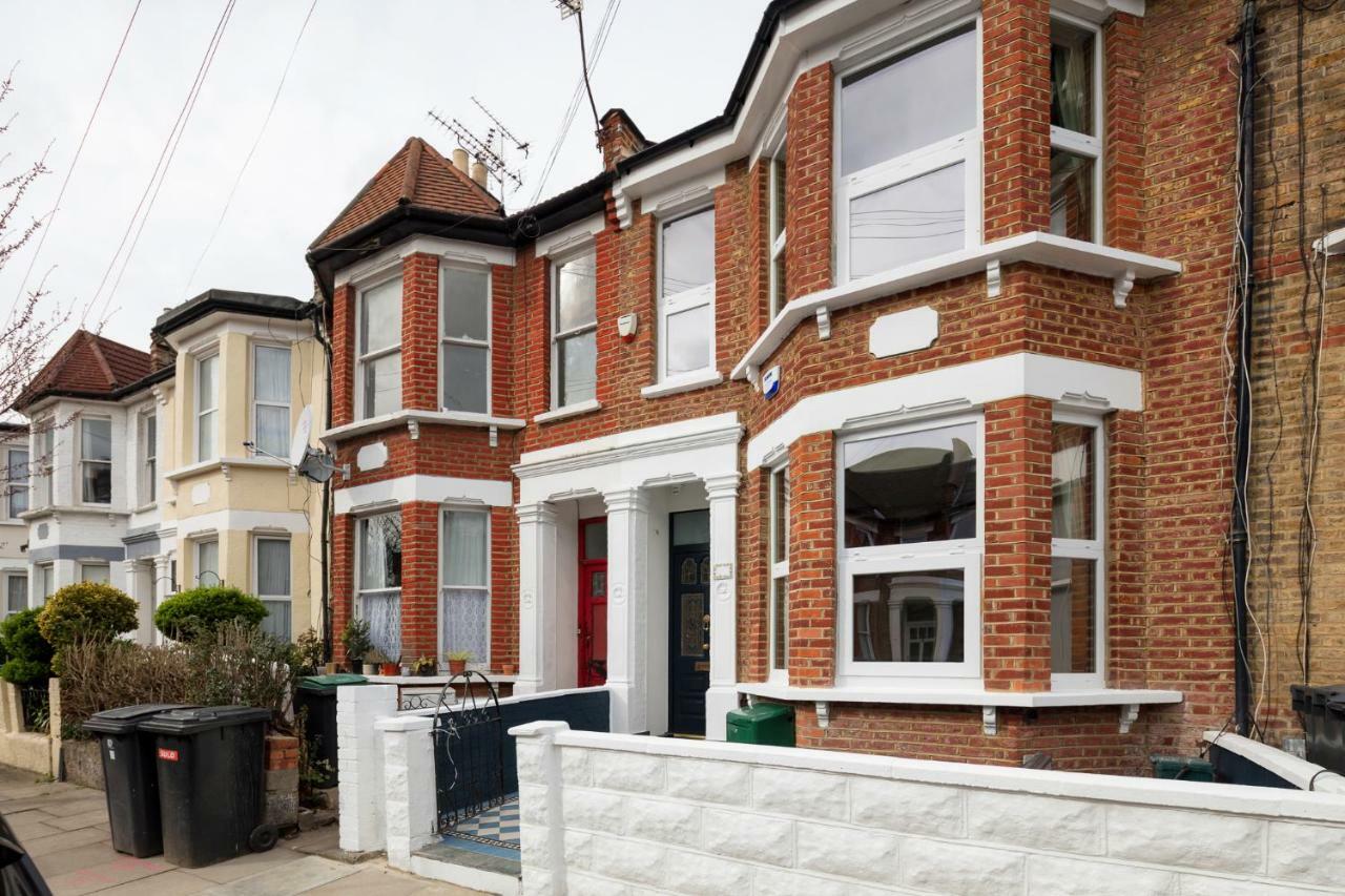 Apartment Courcy Road - 7 Bedroom - Sleeps Up To 22