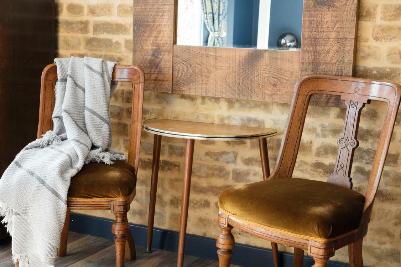 Apartment Courcy Road - 7 Bedroom - Sleeps Up To 22