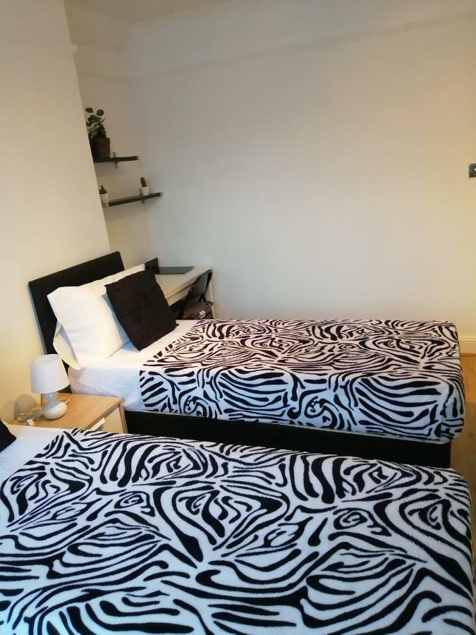 Dream Time Apartments-aqua London