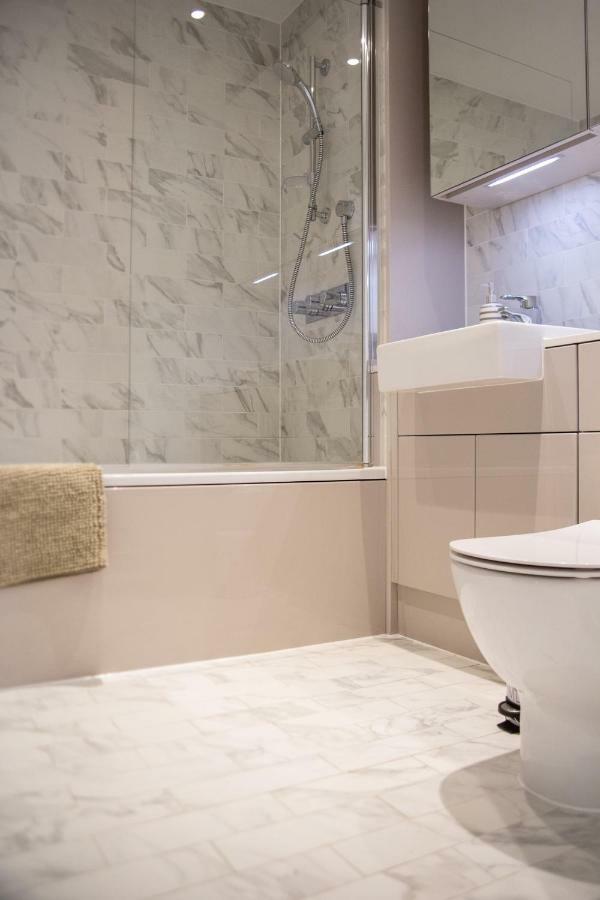 Grandeur Iv Executive Apartment, Central * Londres