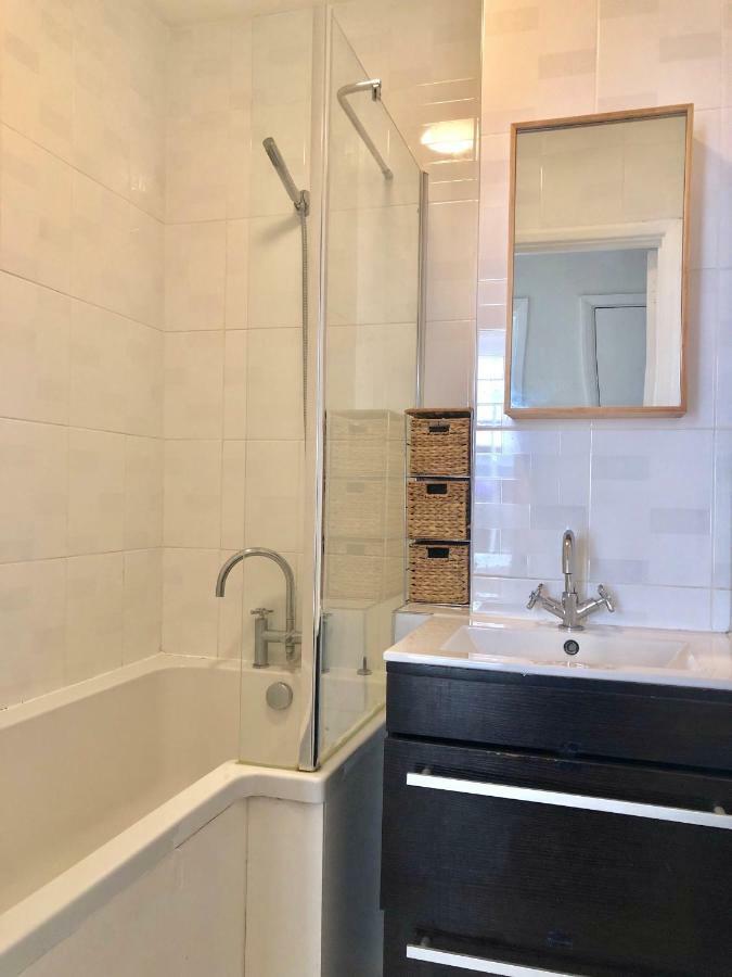 Apartment Stylish In Victoria London