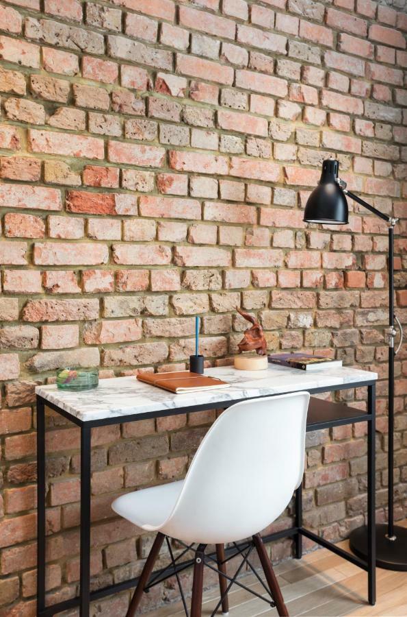 Contemporary Boutique *