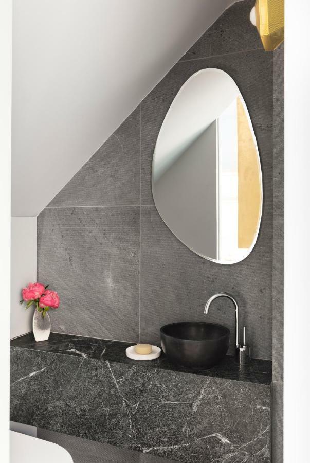 Contemporary Boutique *