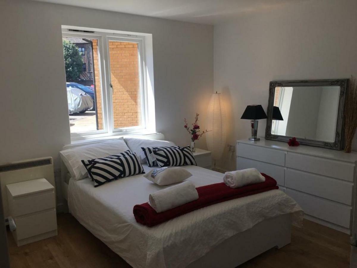 Appartement 2 Bed Flat, Dedicated Workspace, Parking, 4ktv