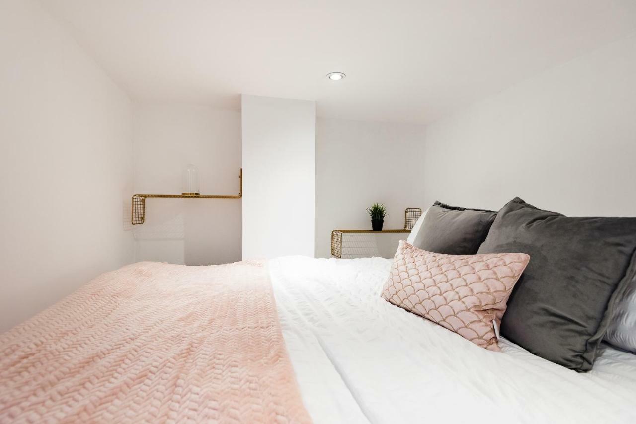 Stylish Hyde Park Apartment *