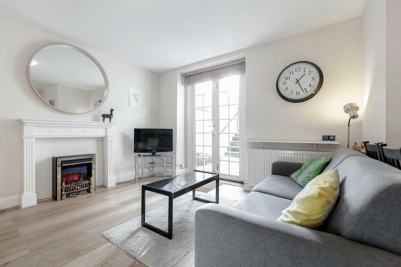 3 Bedroom Garden Flat - Location Apartment *