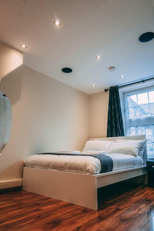 Quality Stay,2 Bed Near The Centre, 2min Walk From Metro Station Leilighet