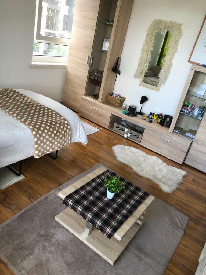 Apartment Albert Barnes House London
