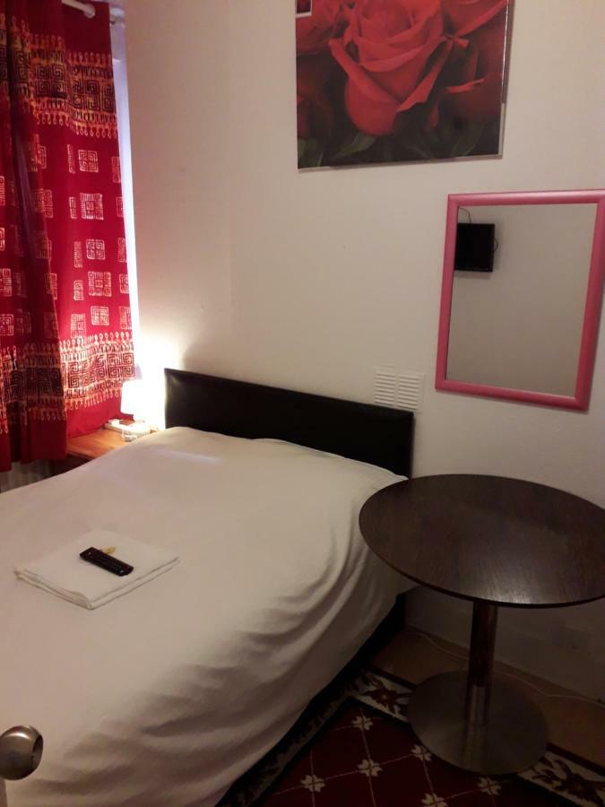 Gasthof 20 East Tenter Street *