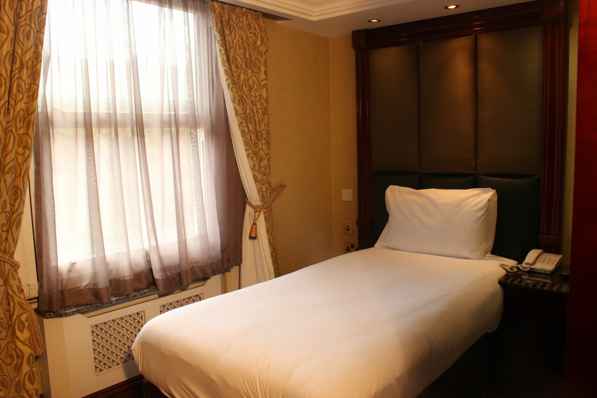 Dreamtel Kensington 3*