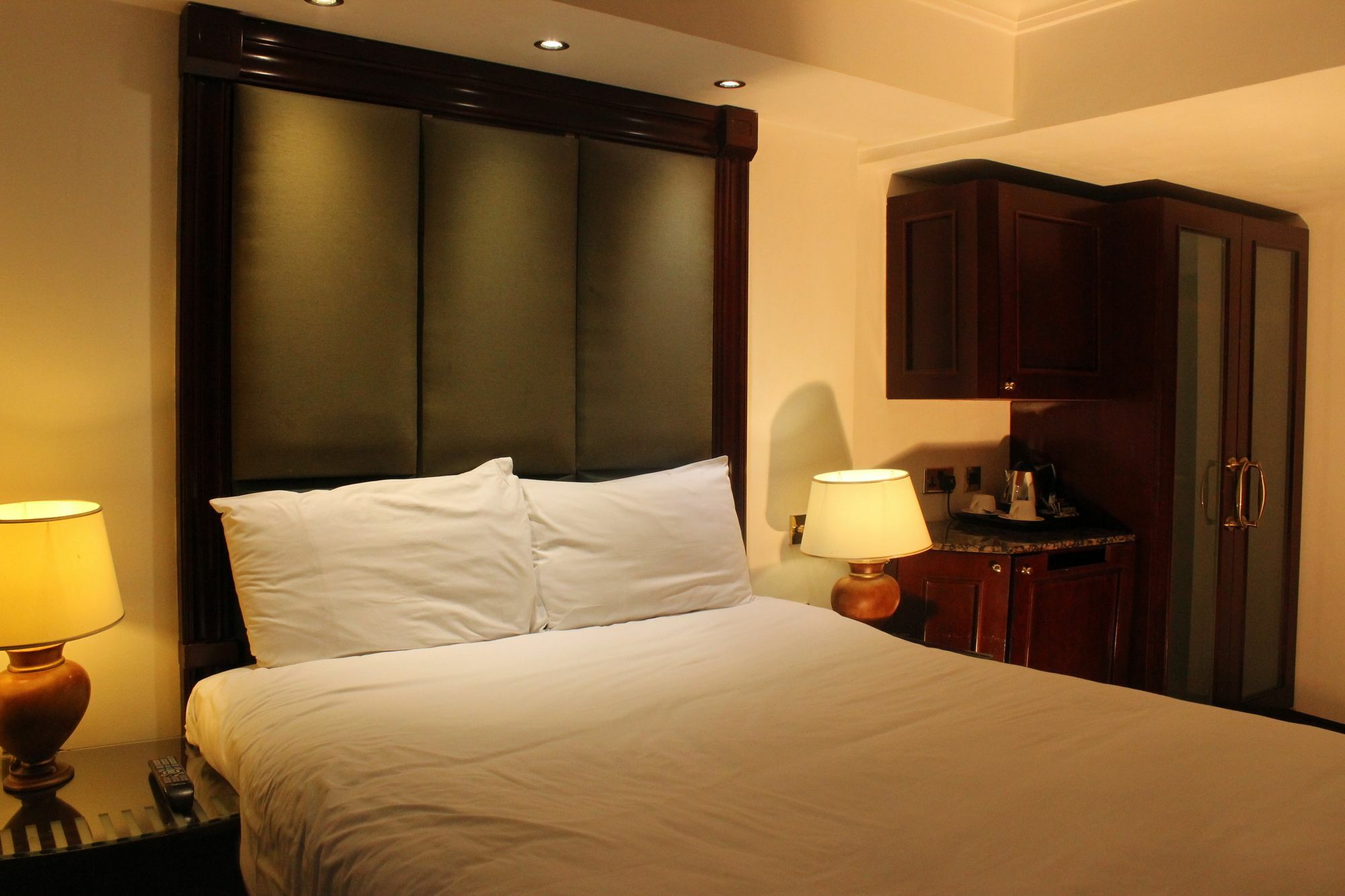 Hotel Dreamtel Kensington 3*