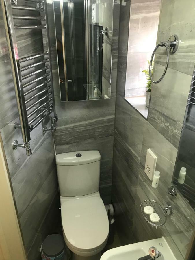 Guest house Chatsworth London