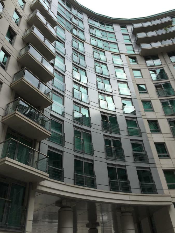 Aquarius At St. George Wharf Apartment *