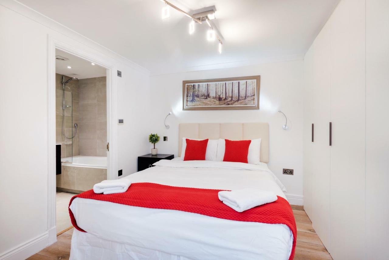 Large Two Bed With Private Entrance And Patio Apartment