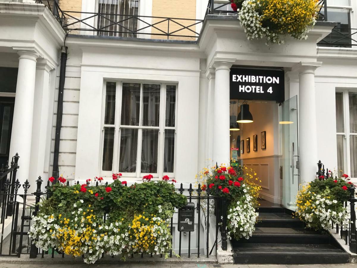 Exhibition Court 4 Hotel