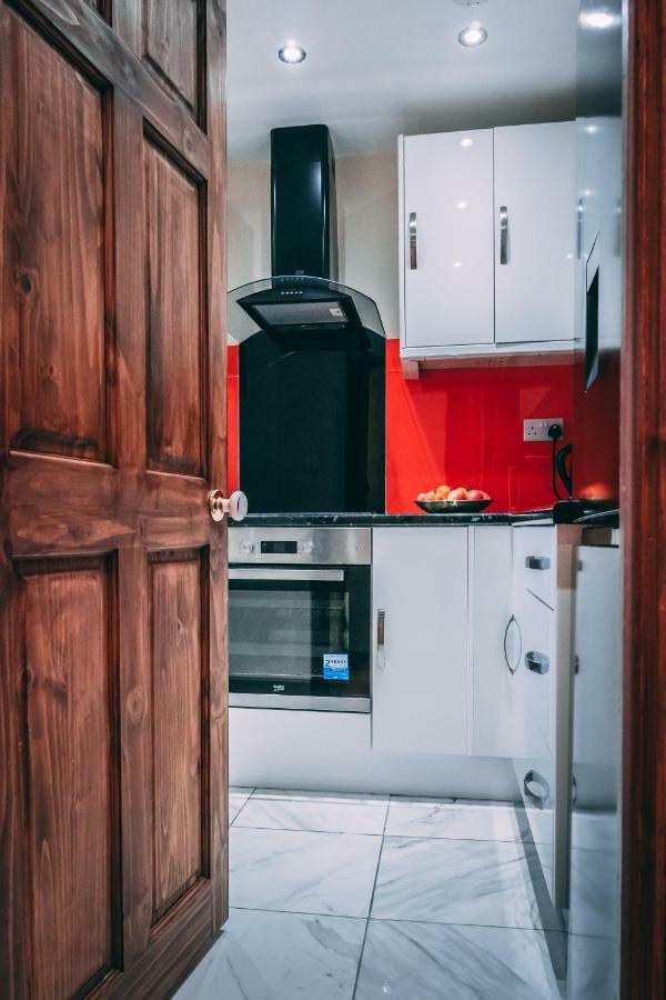 Quality Stay,2 Bed Near The Centre, 2min Walk From Metro Station Leilighet London