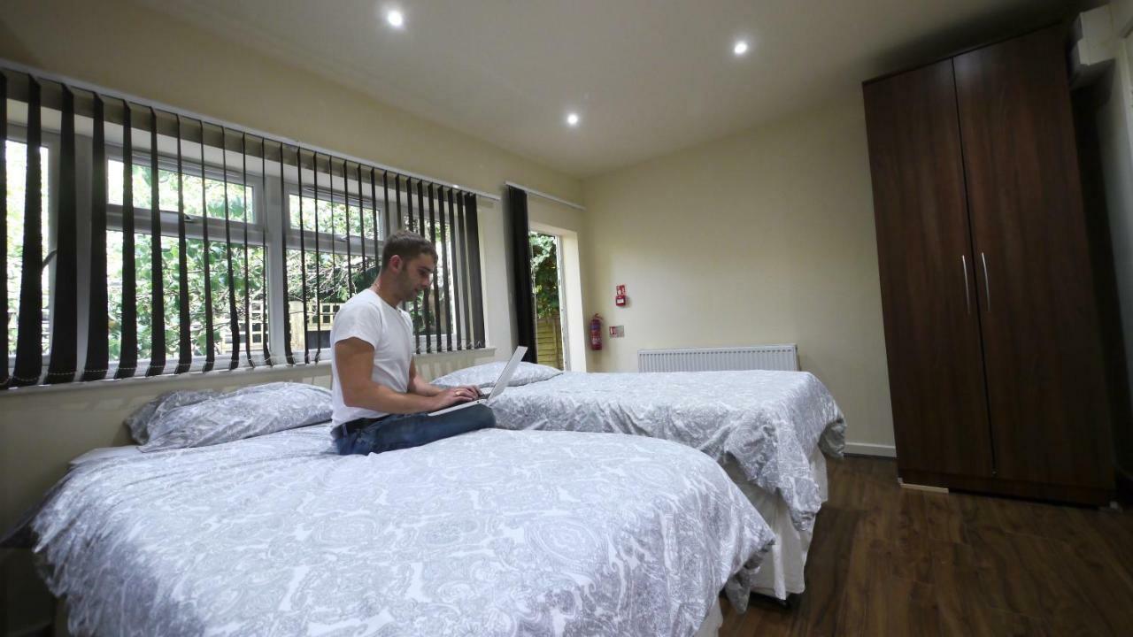 Accommodation London Hostal *
