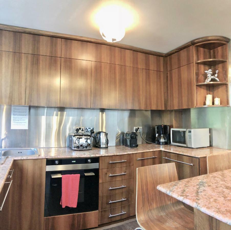 2 Beds 2 Baths In Heart Of