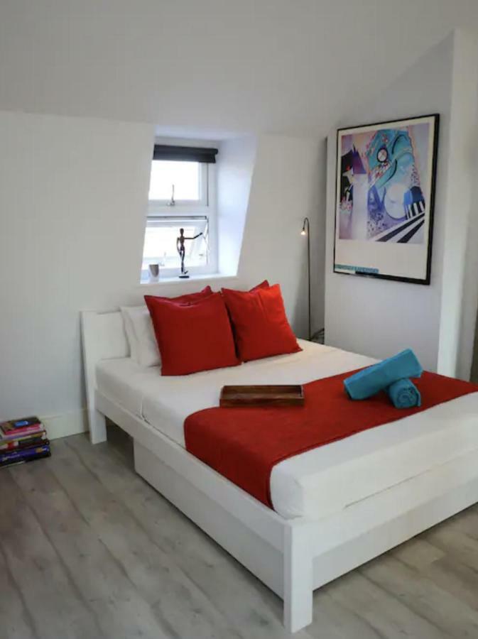 Quirky Cosy Marleybone Victorian Loft Apartment London