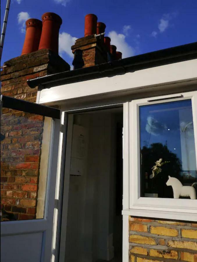 Quirky Cosy Marleybone Victorian Loft Apartment London