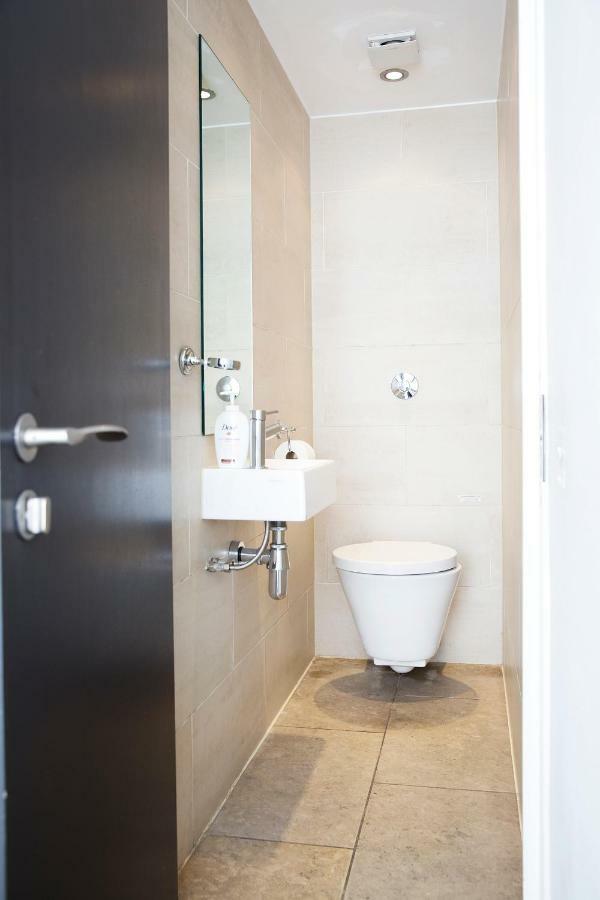 The Holborn Lights - Modern 3Bdr Home With Rooftop Terrace & Garage Holiday home London