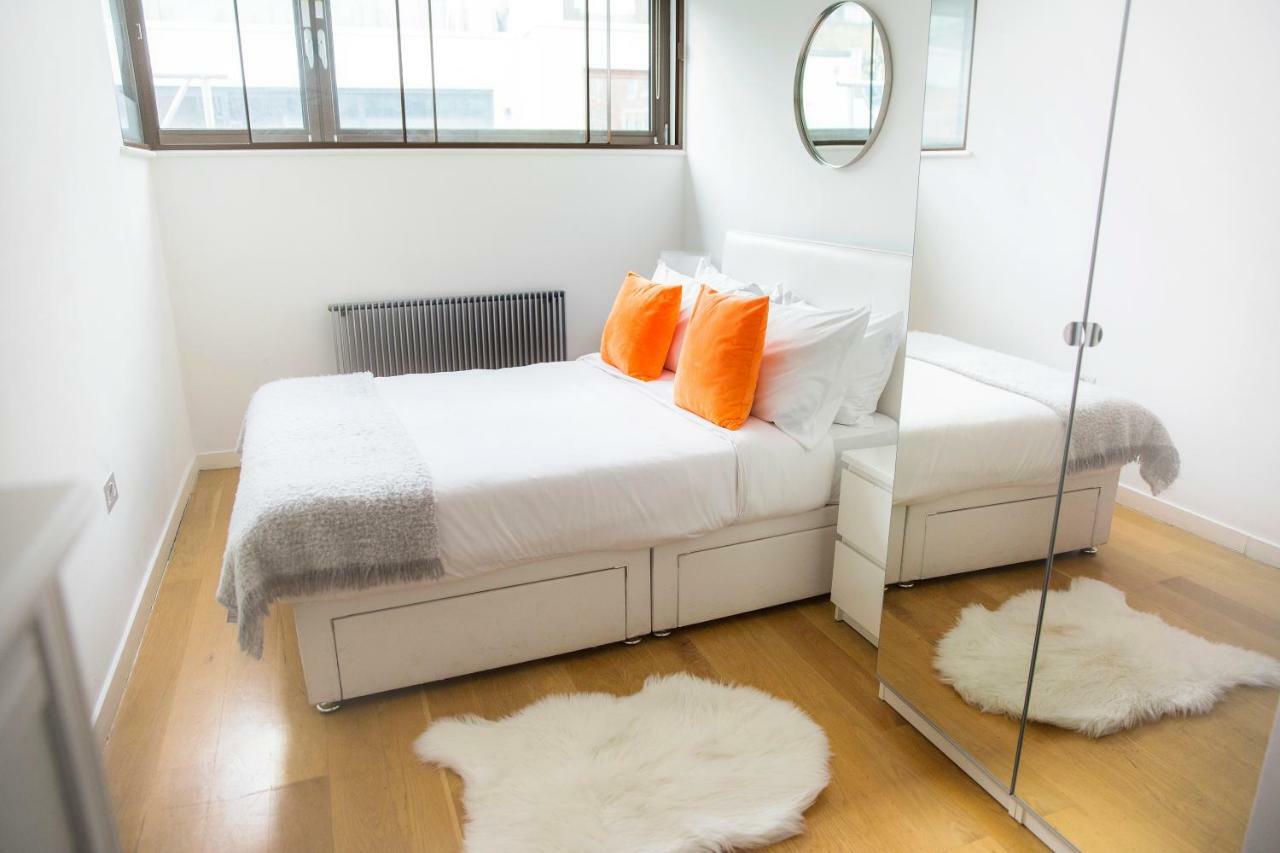 The Holborn Lights - Modern 3Bdr Home With Rooftop Terrace & Garage London