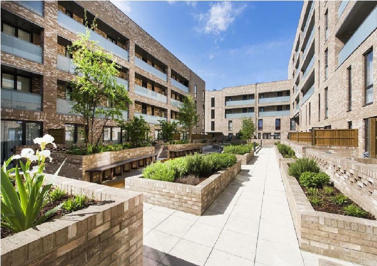 Bright & Comfy In Canary Wharf O2 Excel Apartment London