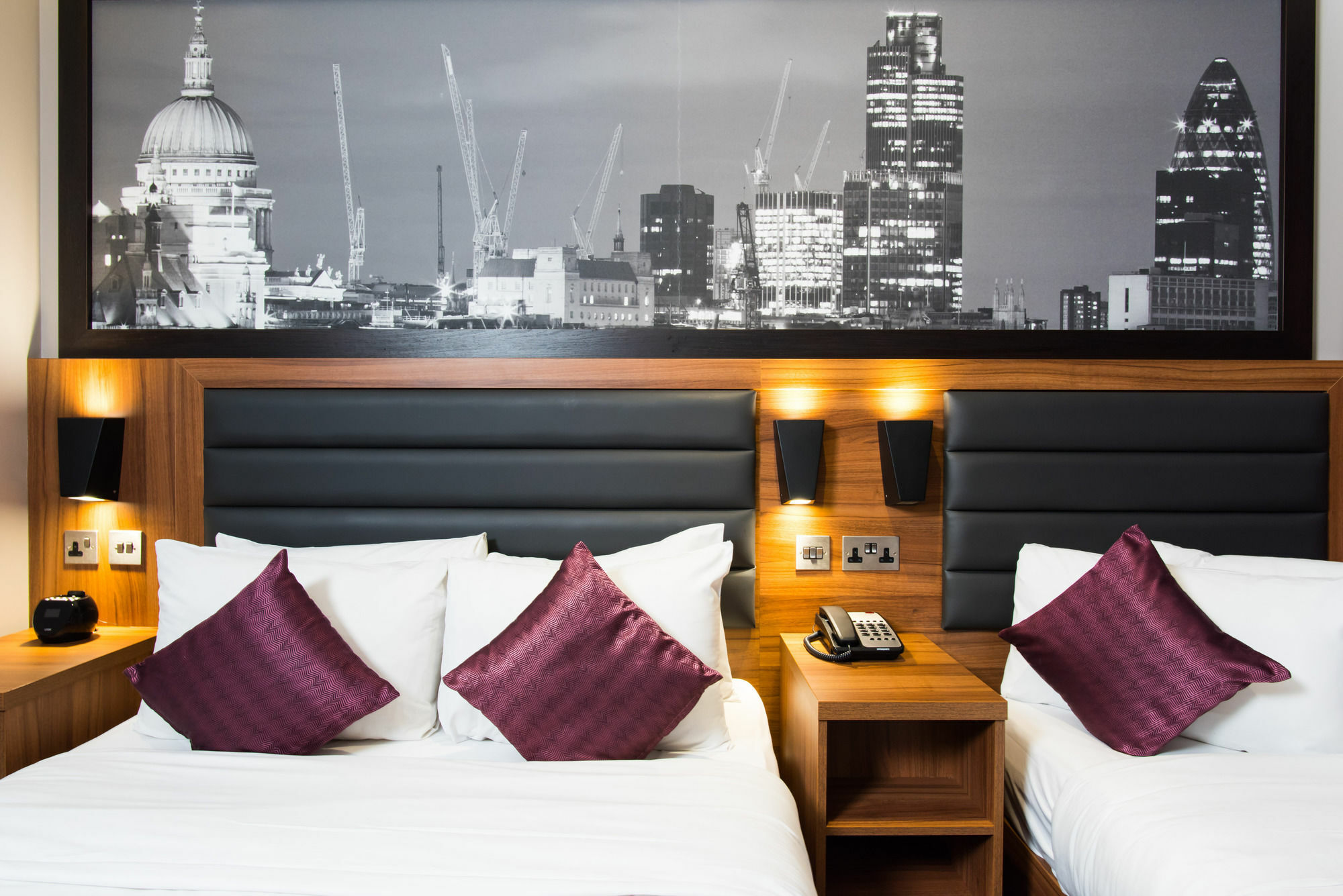 Hotel Court London