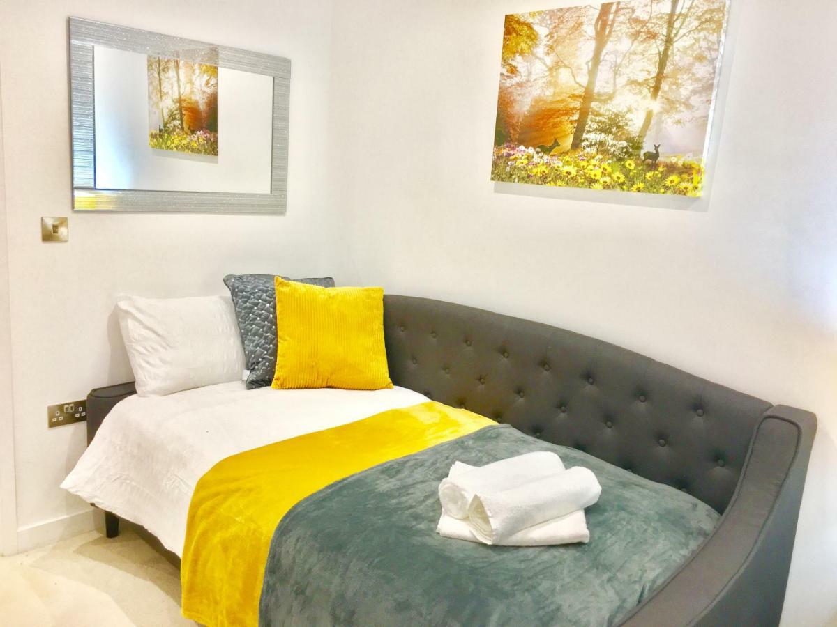 Excel 2 Bedrooms River View Londen