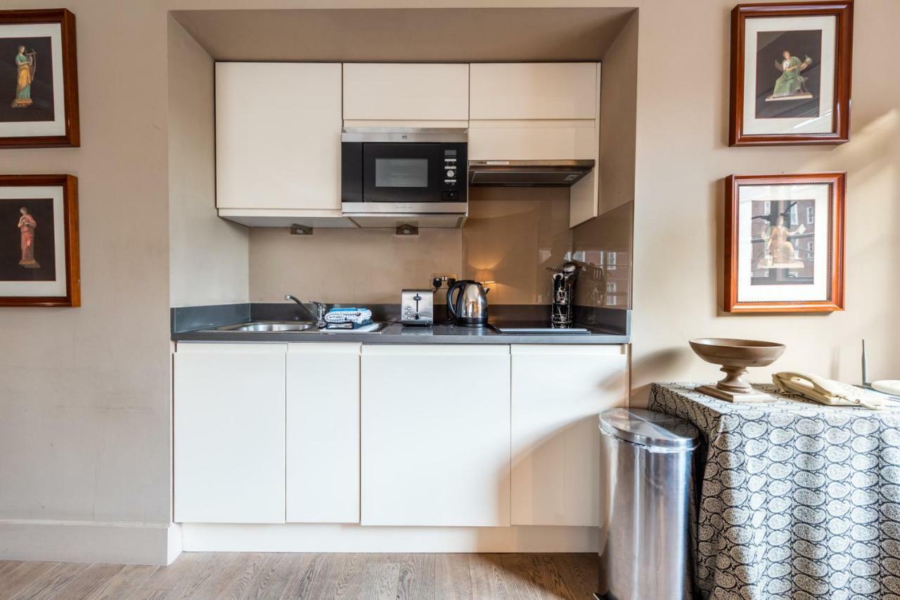 Apartment Nell Gwynn House London