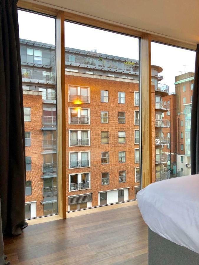 Stylish Apartments In Victoria & Westminster *