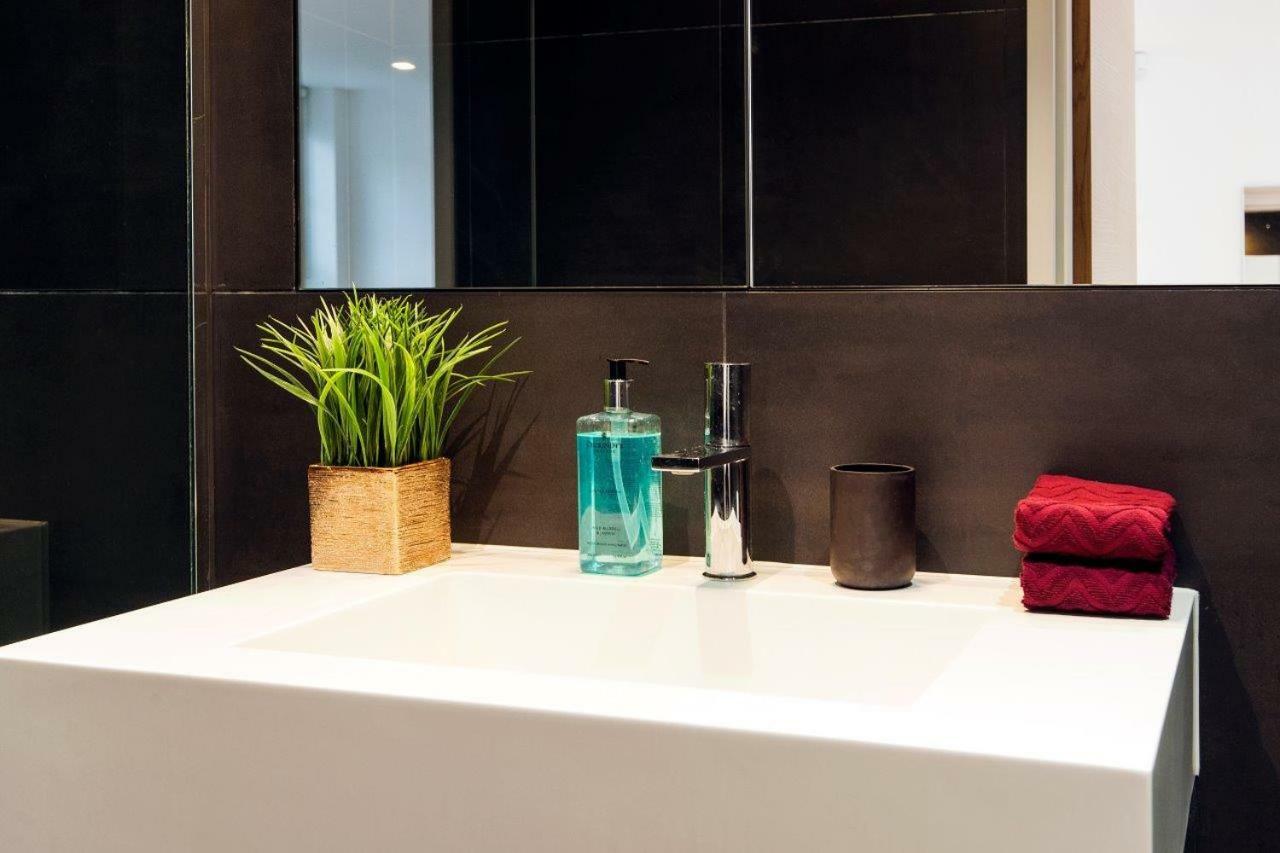 The Premium Oxford Street Area Apartment
