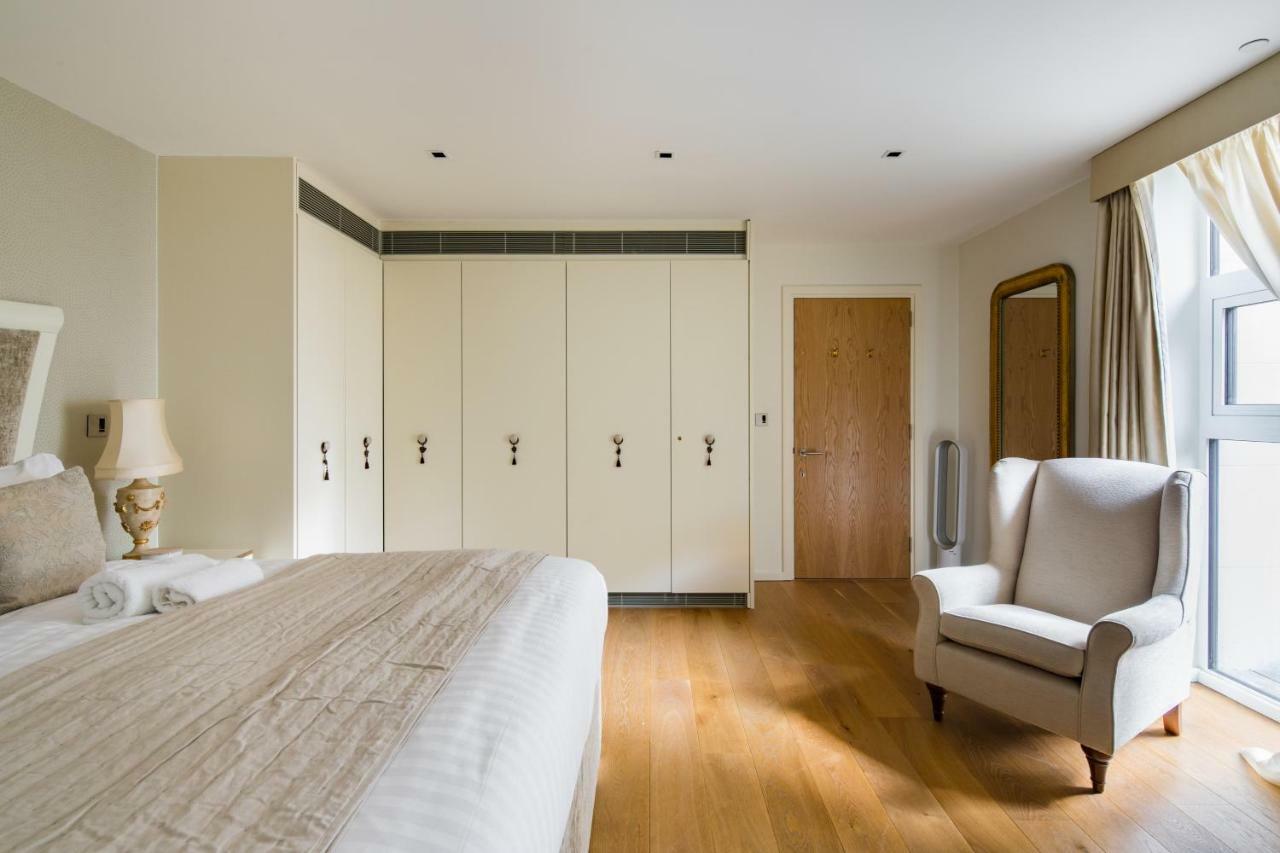 Hyde Park Luxe