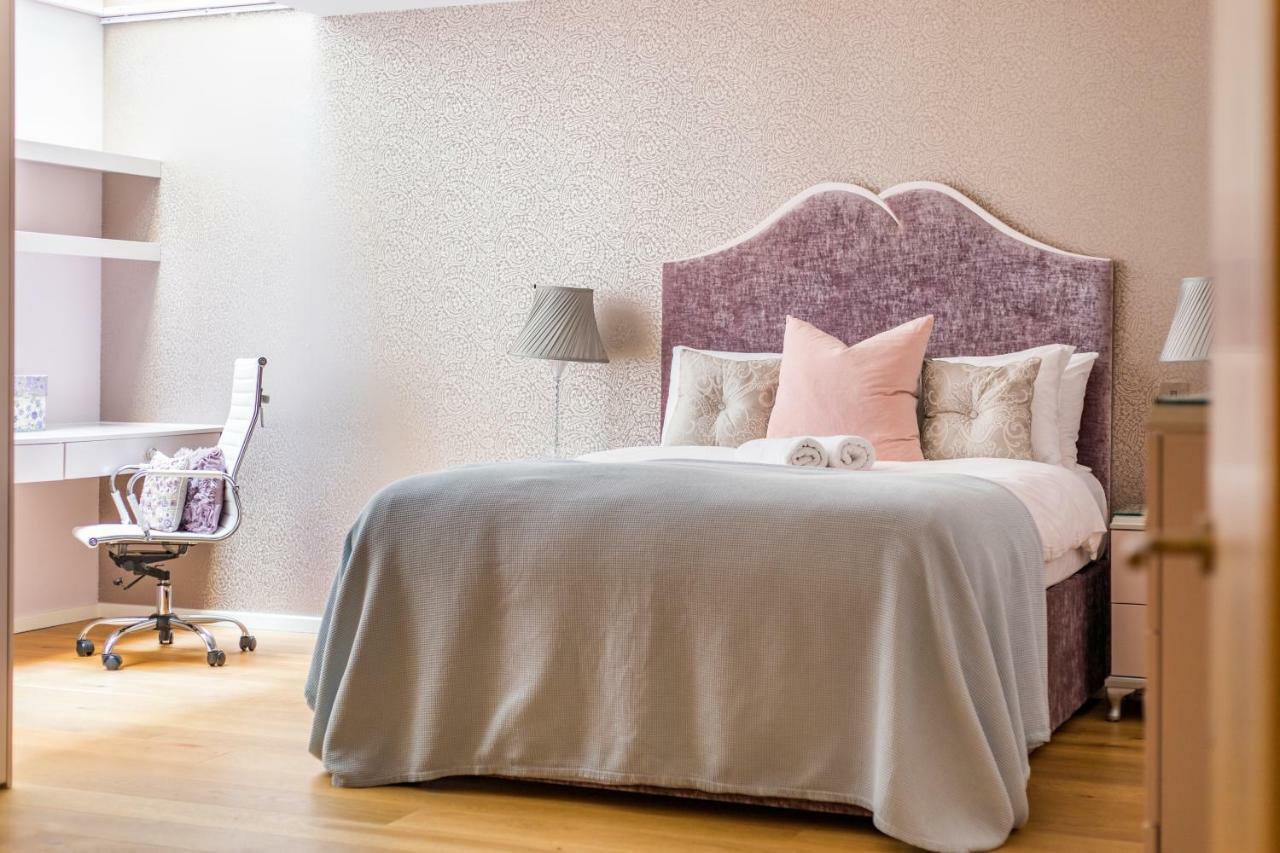 Hyde Park Luxe