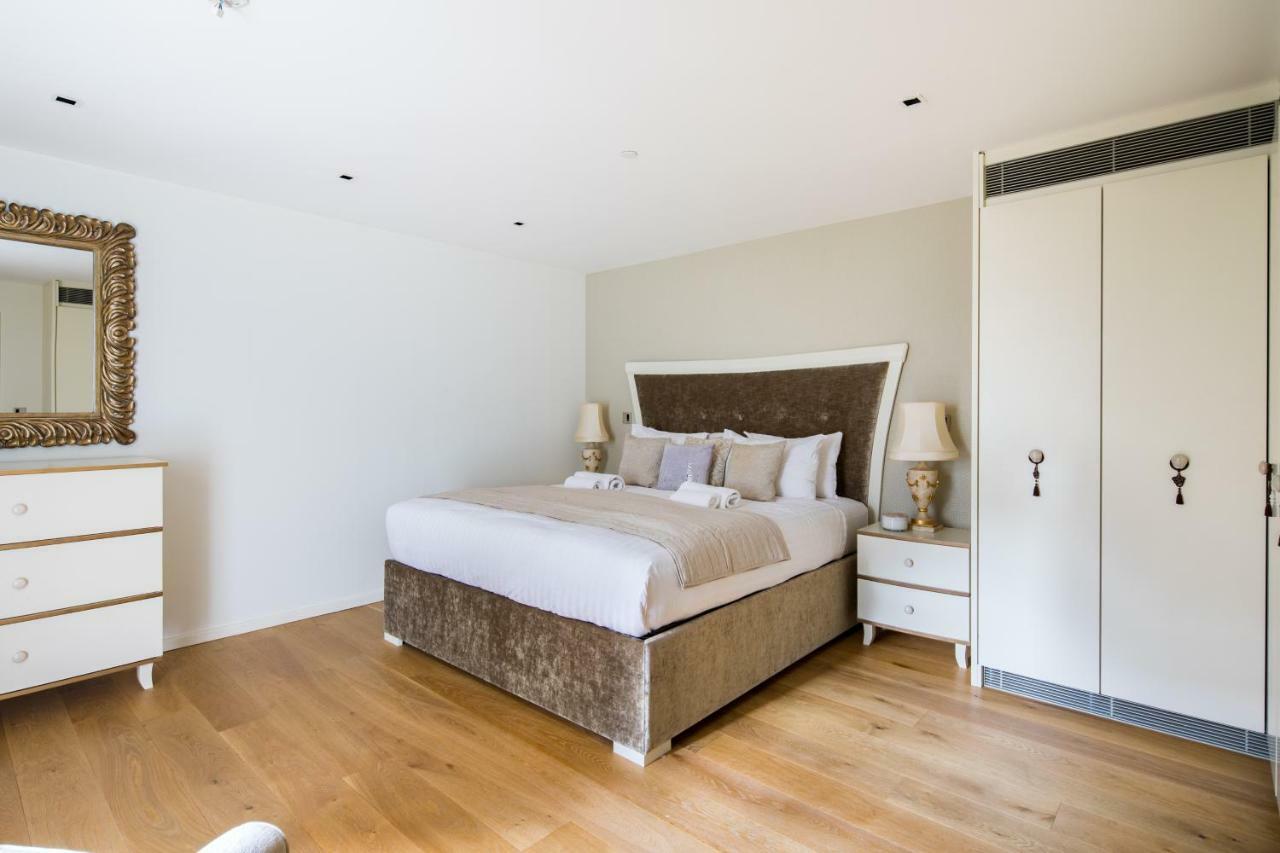 Hyde Park Luxe Apartment London