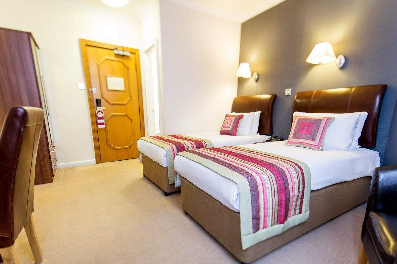 Western Burns Kensington 3*