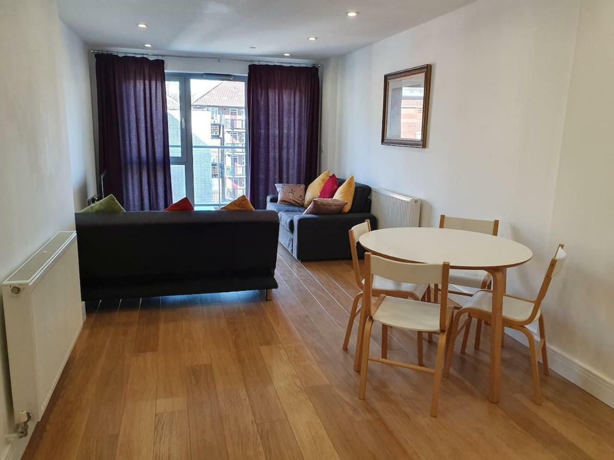 Apartment Amazing 2 Beds 2 Baths 10 Minutes To Bridge London