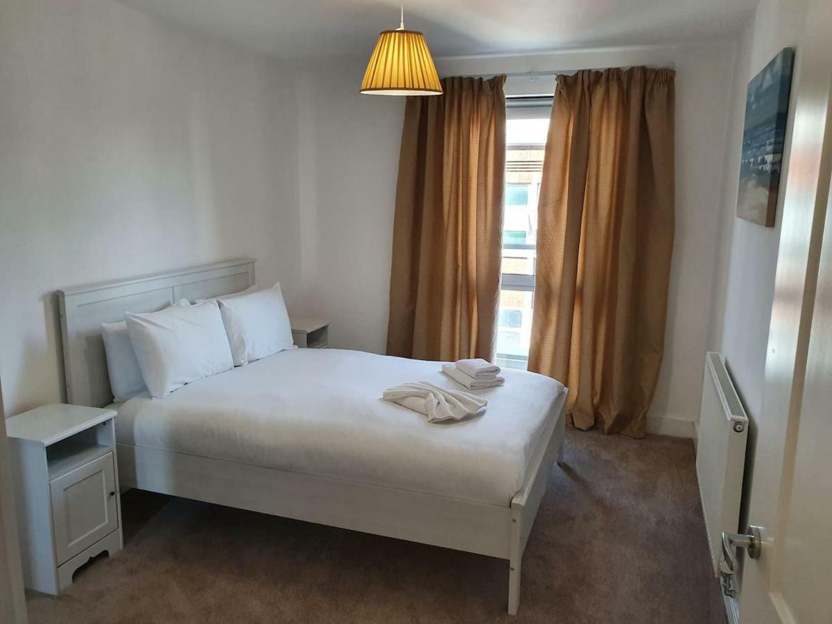 Amazing 2 Beds 2 Baths 10 Minutes To Bridge London