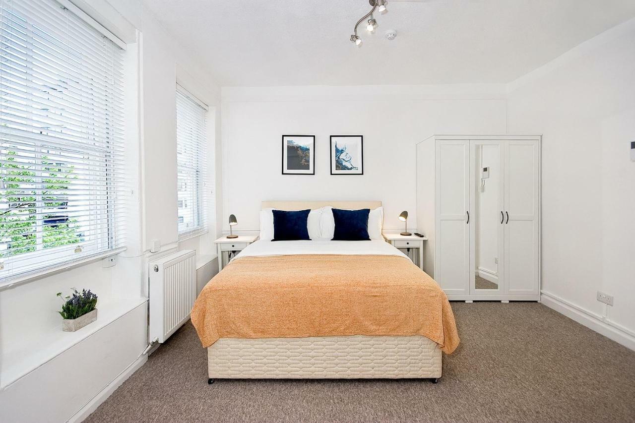 Ogs - Studio 6 Holiday home London