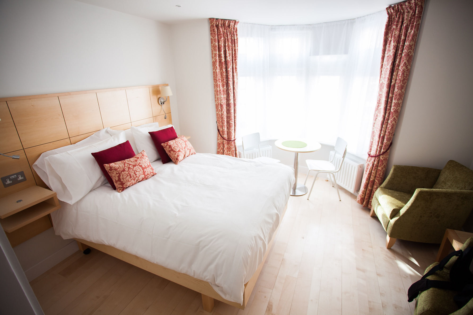 The Alma Hotel 3*